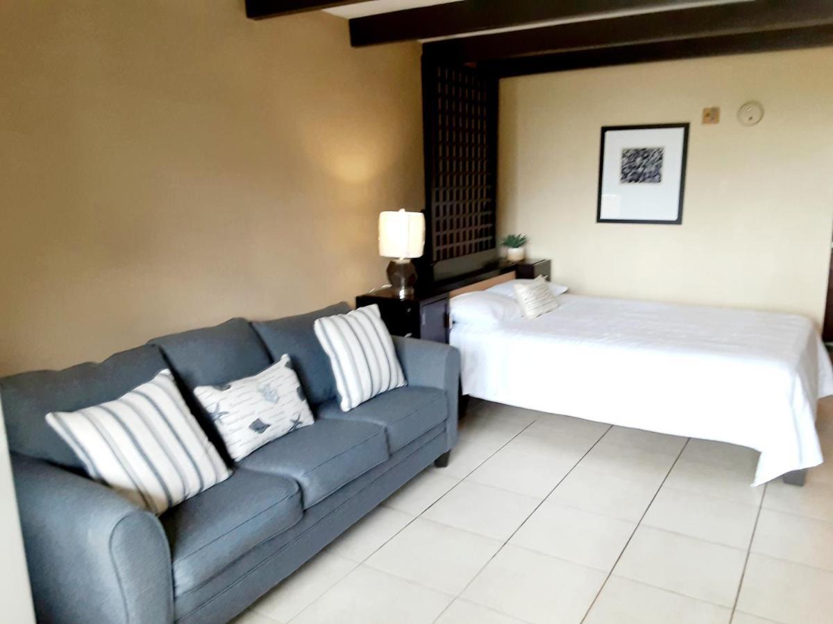 Charming One Bedroom Resort-Style Studio With Pool And Beach Access Ruskin Zewnętrze zdjęcie